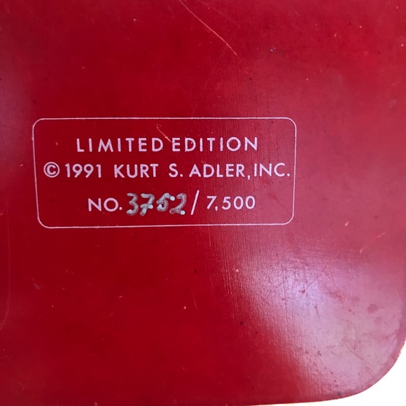 KURT ADLER SIGNED SANTA AND CHILD LIMITED EDITION 3,752 / 7,500.
Early 1990s. - Picture 6 of 16